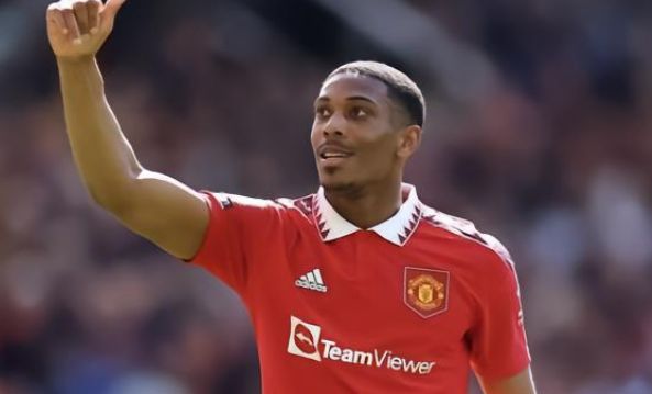 出俱乐部内 出俱乐部内