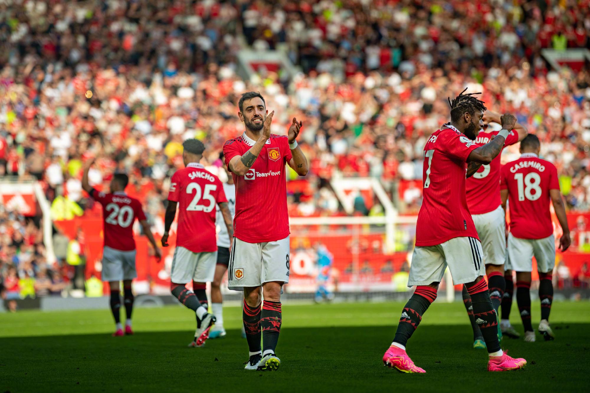 曼联由后卫 曼联由后卫